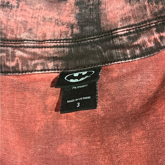 DC Comics Harley Quinn Women’s Red Overdye Denim Jacket Plus Size 3. - Picture 4 of 5